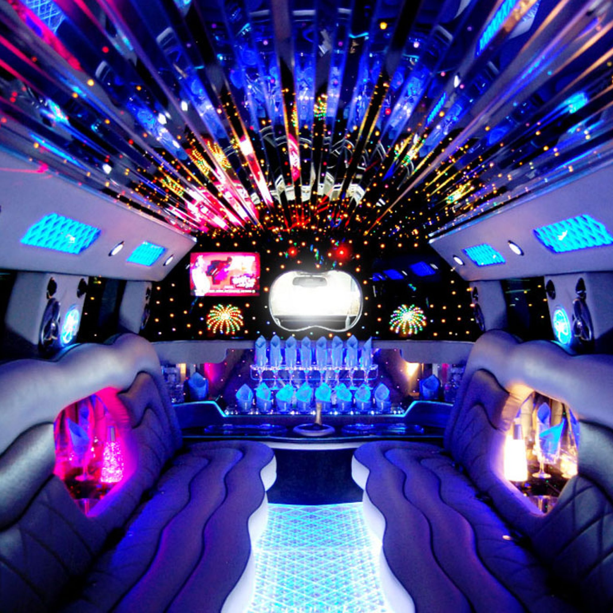 3 Tips for Choosing The Best Party Bus Decorations